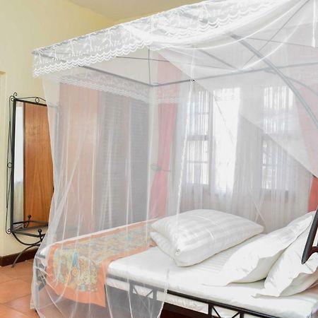 Rates Hotel Mbale Exteriér fotografie