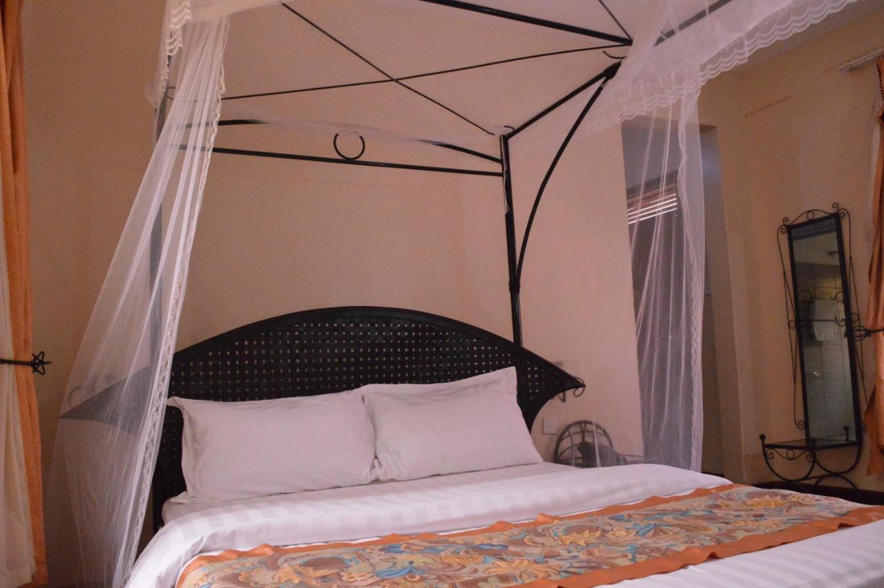 Rates Hotel Mbale Exteriér fotografie