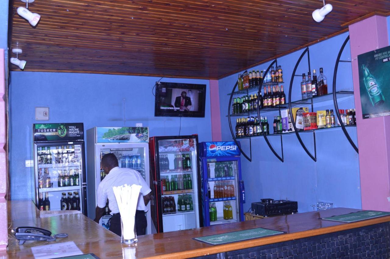 Rates Hotel Mbale Exteriér fotografie