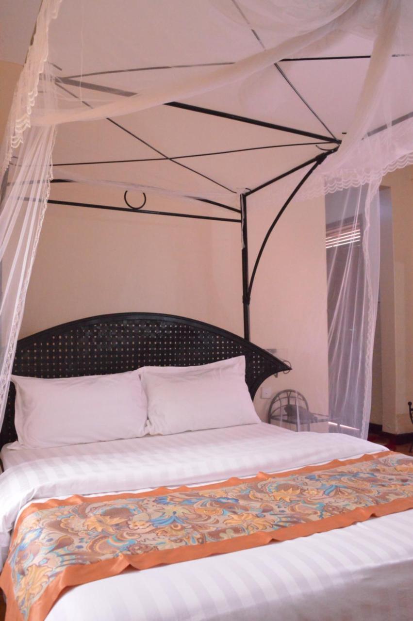 Rates Hotel Mbale Exteriér fotografie